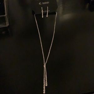 Necklace and earring set